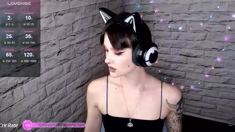 Snapshot of lauren_raquel chatting on 12.08.24 Eva online show from 12.08.24