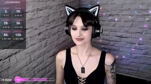 Snapshot of lauren_raquel chatting on 01.08.25 Eva online show from 01.08.25
