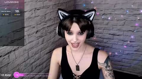 Snapshot of lauren_raquel chatting on 01.08.25 Eva online show from 01.08.25