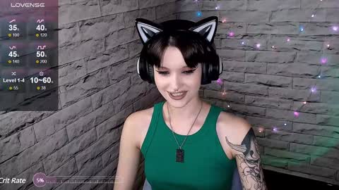 Snapshot of lauren_raquel chatting on 01.09.25 Eva online show from 01.09.25