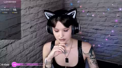 Snapshot of lauren_raquel chatting on 01.20.25 Eva online show from 01.20.25