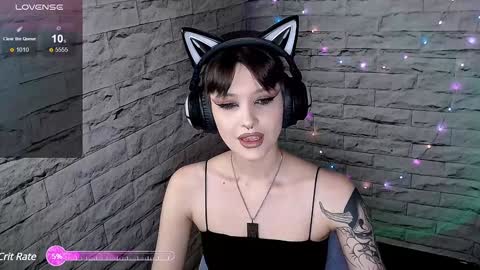 Snapshot of lauren_raquel chatting on 01.22.25 Eva online show from 01.22.25