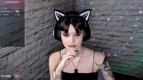 Snapshot of lauren_raquel chatting on 01.22.25 Eva online show from 01.22.25