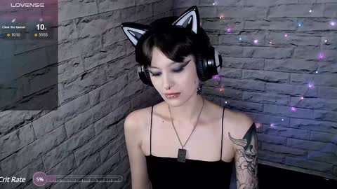 Snapshot of lauren_raquel chatting on 01.25.25 Eva online show from 01.25.25