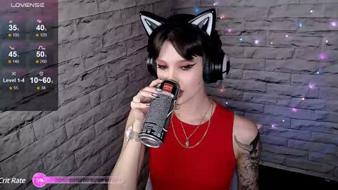 Snapshot of lauren_raquel chatting on 01.28.25 Eva online show from 01.28.25