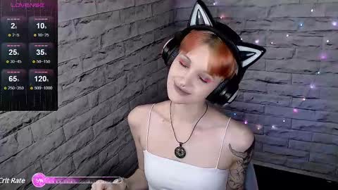 Snapshot of lauren_raquel chatting on 03.11.25 Eva online show from 03.11.25