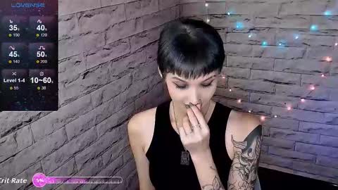 Snapshot of lauren_raquel chatting on 09.10.25 Eva online show from 09.10.25