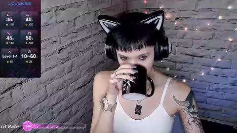 Snapshot of lauren_raquel chatting on 09.19.25 Eva online show from 09.19.25