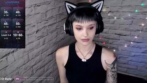 Snapshot of lauren_raquel chatting on 09.21.25 Eva online show from 09.21.25