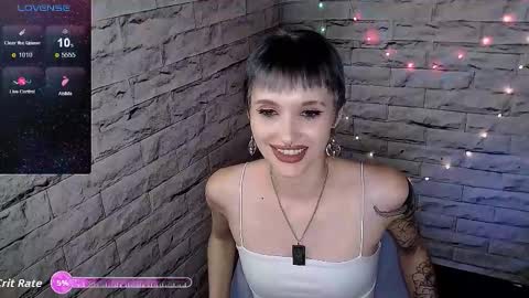 Snapshot of lauren_raquel chatting on 09.30.25 Eva online show from 09.30.25