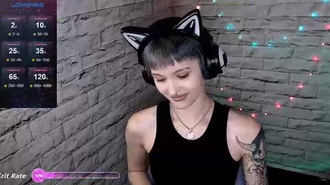 Snapshot of lauren_raquel chatting on 10.01.25 Eva online show from 10.01.25