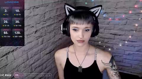 Snapshot of lauren_raquel chatting on 10.03.25 Eva online show from 10.03.25