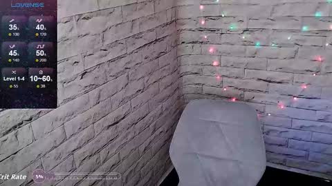 Snapshot of lauren_raquel chatting on 10.07.25 Eva online show from 10.07.25