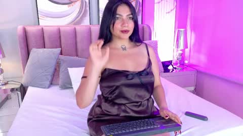 Lauren  online show from 04.12.26