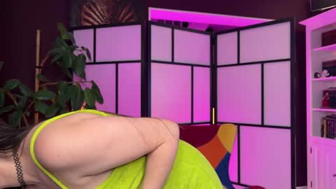 Snapshot of laurenbrite chatting on 11.23.25 Lauren Brite online show from 11.23.25