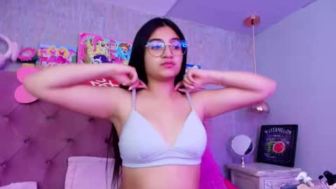 Snapshot of laurenelovex chatting on 02.16.26 Laurene online show from 02.16.26