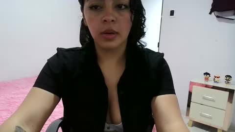 laurenhot94 online show from 01.18.26