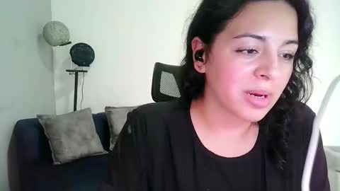 laurenhot94 online show from 02.27.26