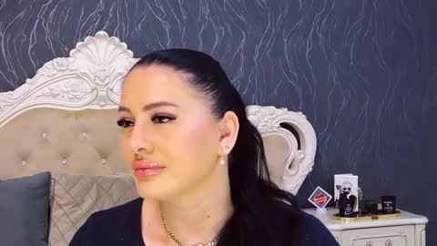 Laura online show from 03.22.26