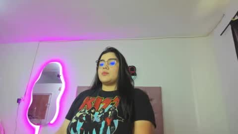 laurenlaine online show from 02.24.25