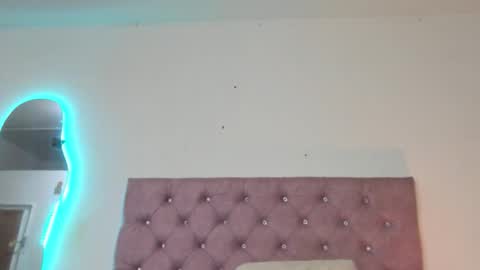 laurenlaine online show from 02.22.26