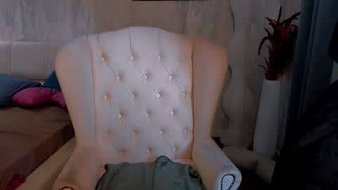 laurennhill online show from 09.23.25