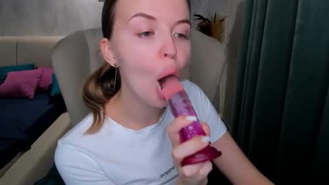 laurennhill online show from 11.02.25