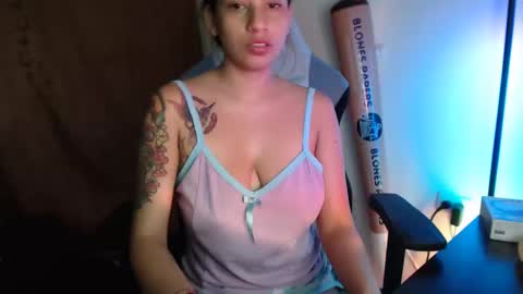 Snapshot of laurenphillipsx chatting on 12.16.24 Lauren online show from 12.16.24
