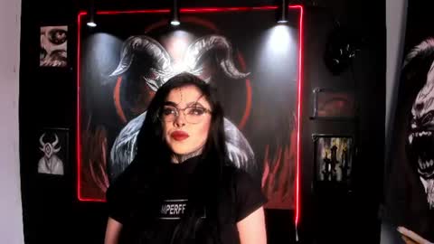 Snapshot of laurenrousexx chatting on 06.29.26 LAUREN INDEPENDENT MODEL HELP ME REACH 100 LIKES PLS online show from 06.29.26