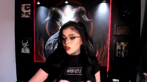 Snapshot of laurenrousexx chatting on 06.30.26 LAUREN INDEPENDENT MODEL HELP ME REACH 100 LIKES PLS online show from 06.30.26