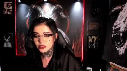 Snapshot of laurenrousexx chatting on 07.04.26 LAUREN INDEPENDENT MODEL HELP ME REACH 100 LIKES PLS online show from 07.04.26