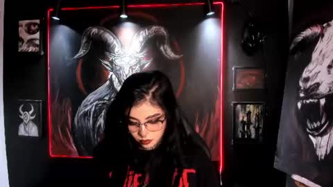 Snapshot of laurenrousexx chatting on 07.05.26 LAUREN INDEPENDENT MODEL HELP ME REACH 100 LIKES PLS online show from 07.05.26