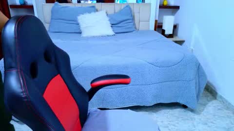 laurent online show from 11.10.25