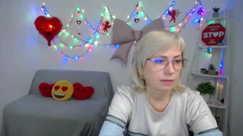 Snapshot of laurenwishy chatting on 02.09.26 Lauren online show from 02.09.26