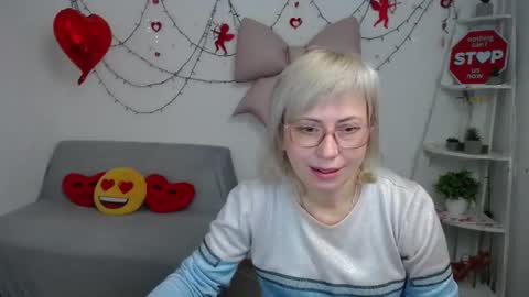 Snapshot of laurenwishy chatting on 02.10.26 Lauren online show from 02.10.26