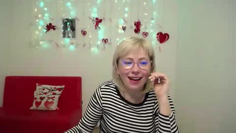 Snapshot of laurenwishy chatting on 02.14.26 Lauren online show from 02.14.26