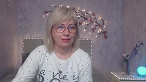 Snapshot of laurenwishy chatting on 03.01.26 Lauren online show from 03.01.26