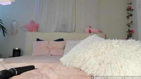 Snapshot of laurenxcros chatting on 02.11.26 Lauren online show from 02.11.26