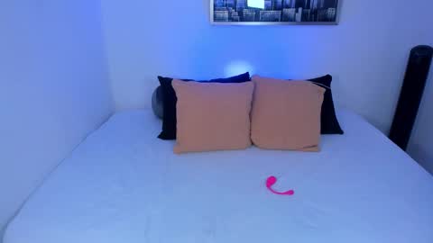 Lauren  online show from 11.13.25