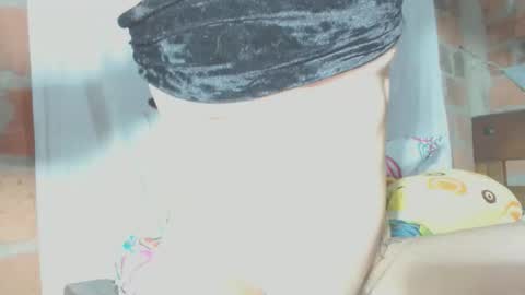 Snapshot of laurethm chatting on 01.14.25 laurethm online show from 01.14.25