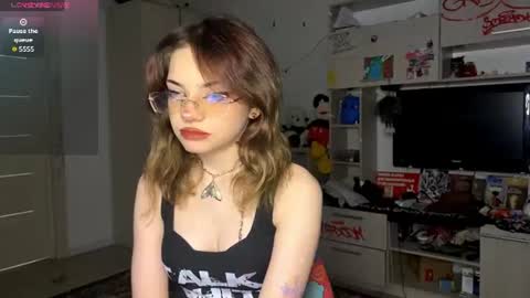 Snapshot of laurettecipro chatting on 07.18.26 Eva online show from 07.18.26