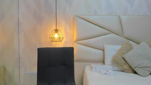 Laurent online show from 11.10.25