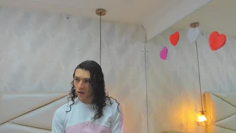 Laurent online show from 11.15.25