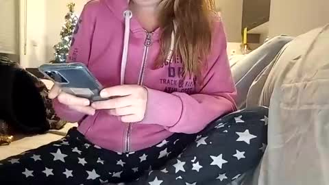 Snapshot of lauriehotxxx chatting on 12.12.24 lauriehotxxx online show from 12.12.24