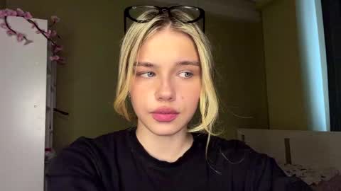 Bella online show from 05.14.26