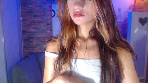 Snapshot of laurita_b chatting on 12.12.24 Laurita online show from 12.12.24