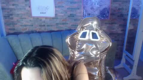Snapshot of laurita_b chatting on 02.26.25 Laurita online show from 02.26.25