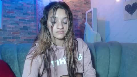 Snapshot of laurita_b chatting on 03.05.25 Laurita online show from 03.05.25
