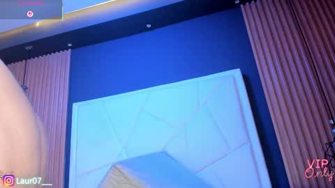 Snapshot of lauroberts chatting on 01.10.26 Lau Roberts online show from 01.10.26