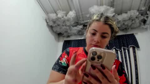 Lauu G online show from 04.07.26